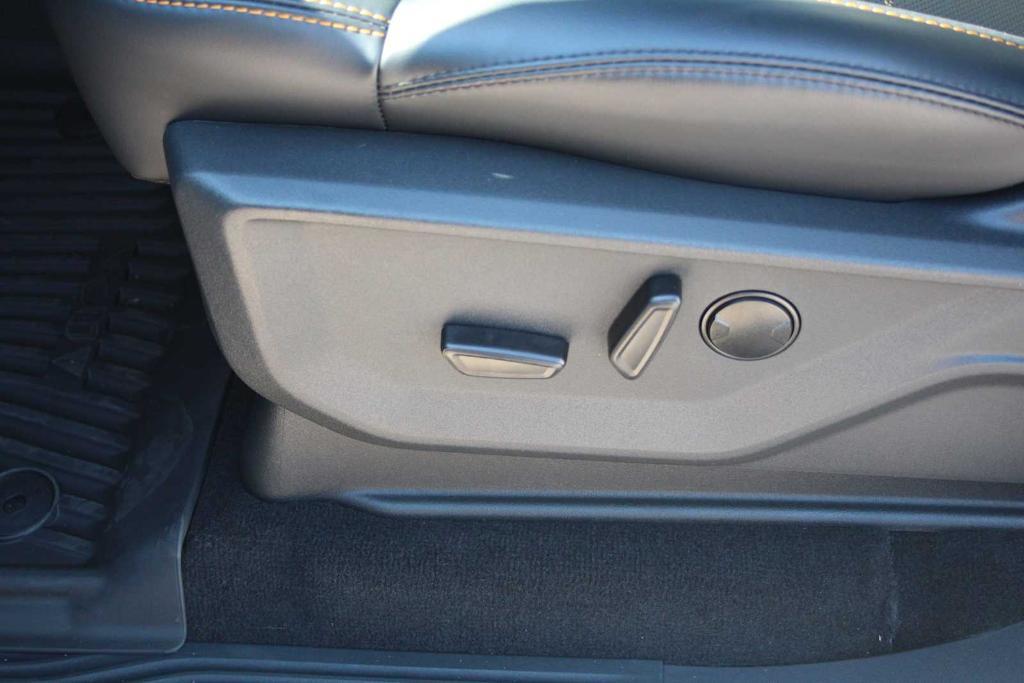 new 2025 Ford Expedition car, priced at $79,920