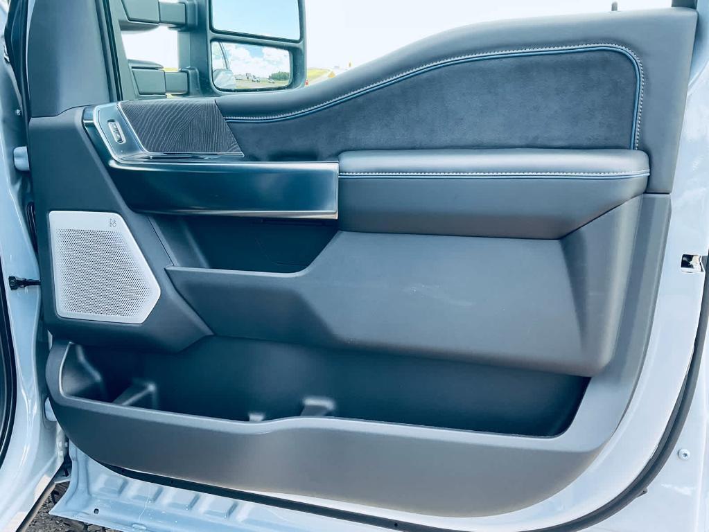 new 2025 Ford F-250 car, priced at $91,425