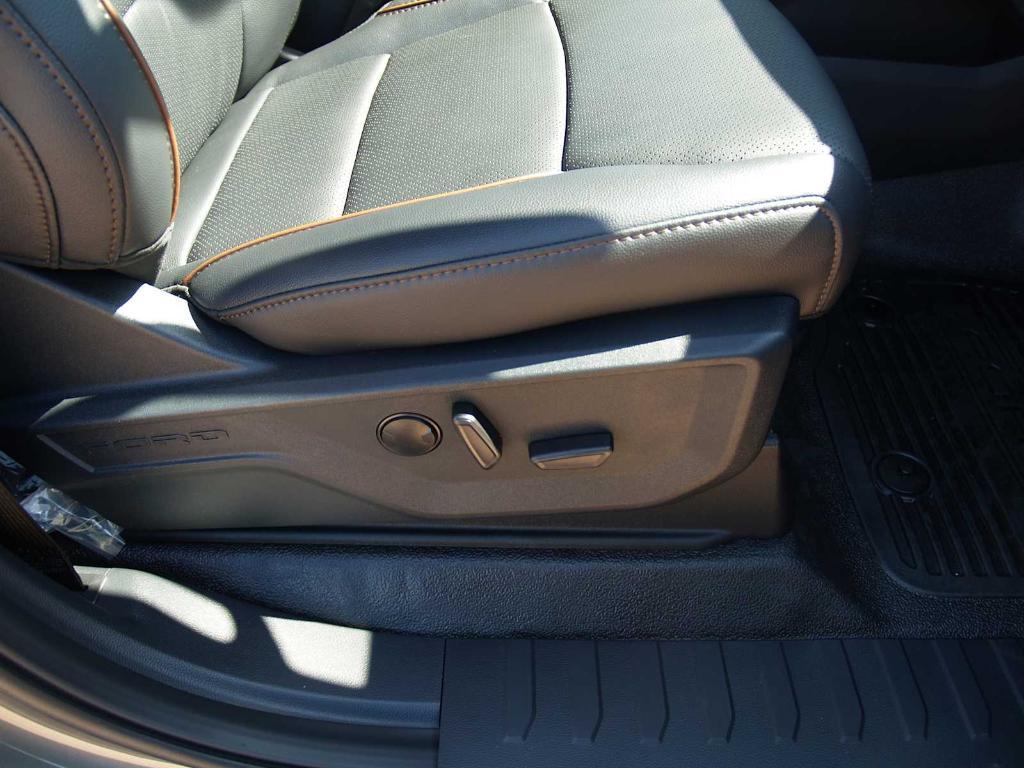 new 2025 Ford F-250 car, priced at $84,840