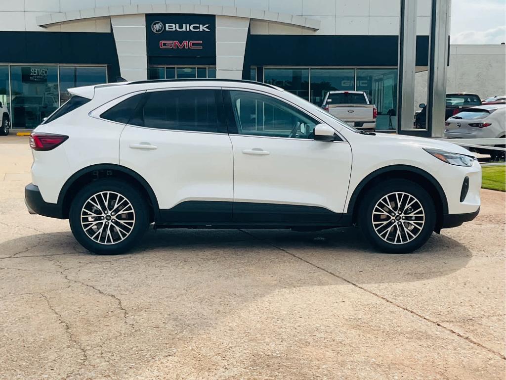 new 2025 Ford Escape car, priced at $37,041