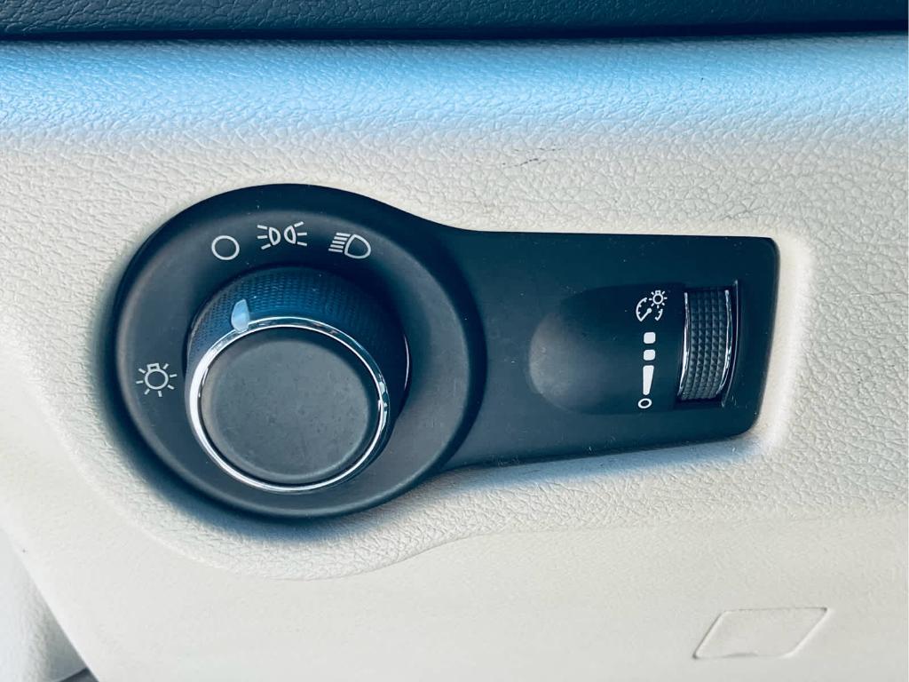 used 2018 Chrysler Pacifica car, priced at $15,000