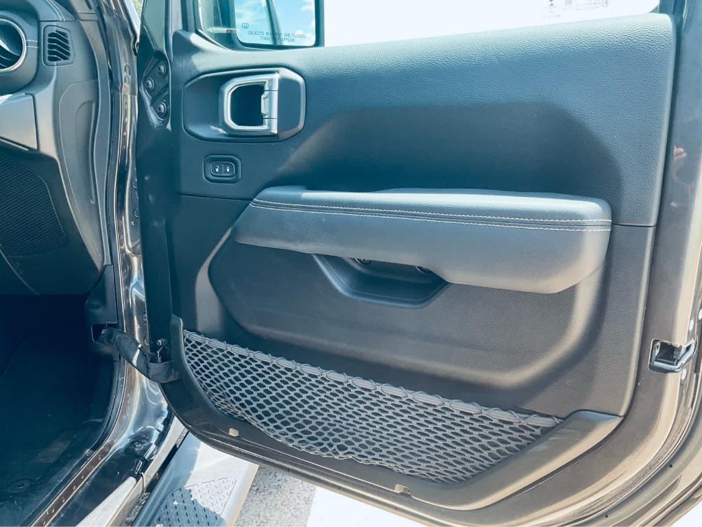 used 2022 Jeep Gladiator car, priced at $33,500