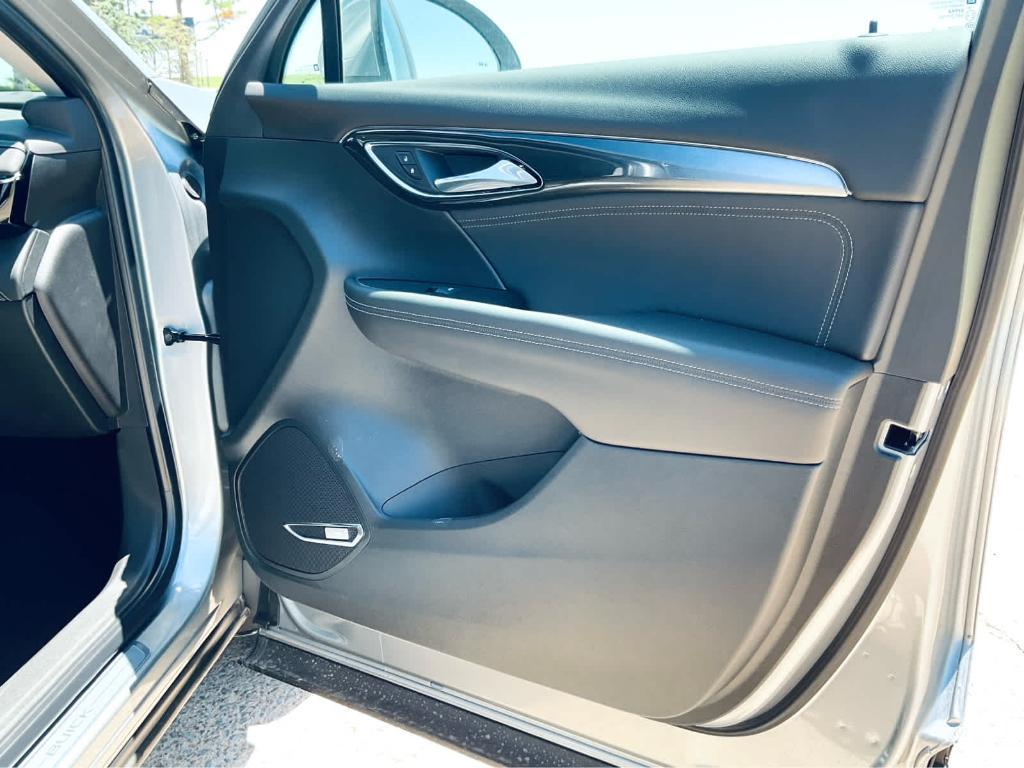 new 2025 Buick Envision car, priced at $38,040