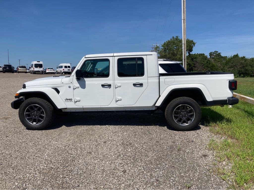 used 2023 Jeep Gladiator car, priced at $32,670