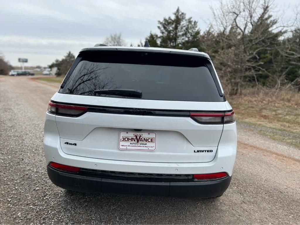 new 2025 Jeep Grand Cherokee car, priced at $50,949
