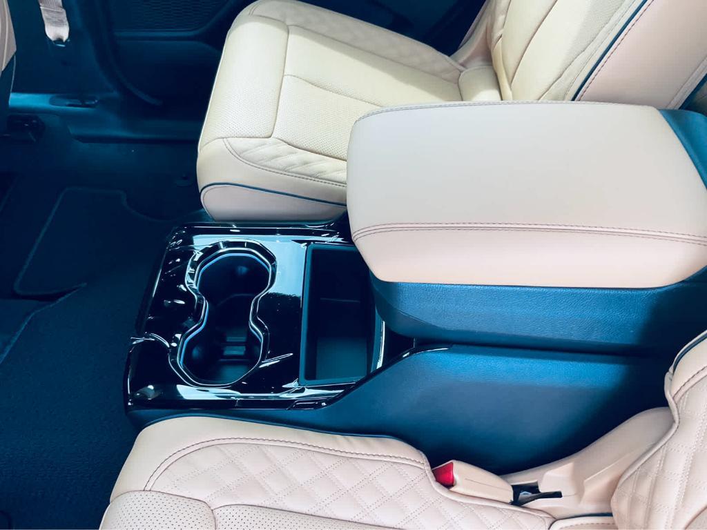 new 2025 Jeep Grand Cherokee L car, priced at $64,153