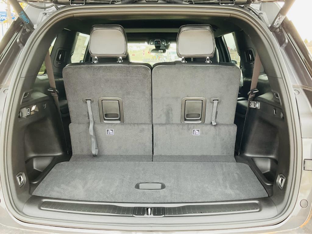 new 2025 Jeep Grand Cherokee L car, priced at $43,075
