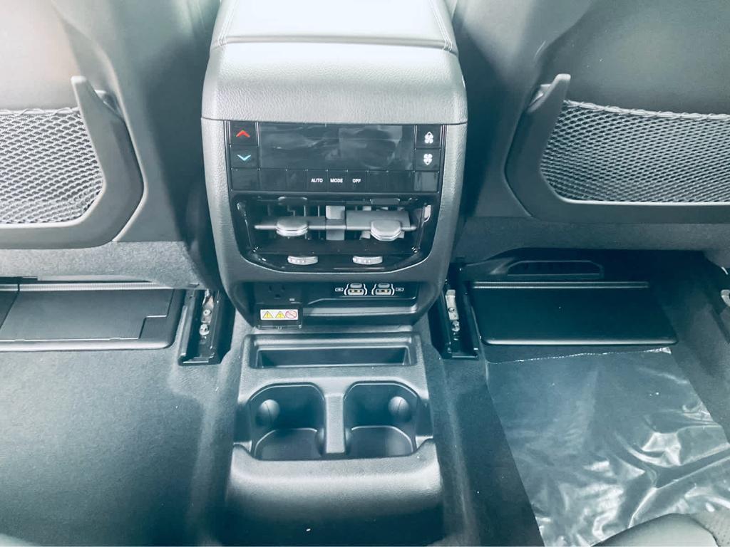 new 2025 Jeep Grand Cherokee L car, priced at $43,075