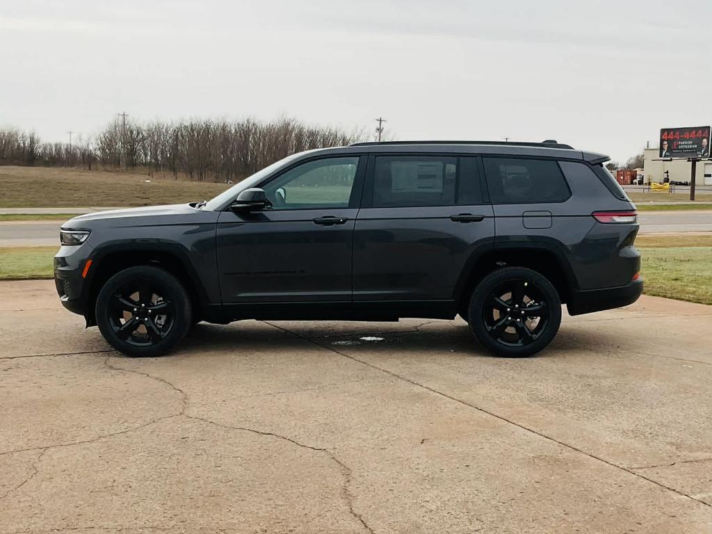 new 2025 Jeep Grand Cherokee L car, priced at $43,075