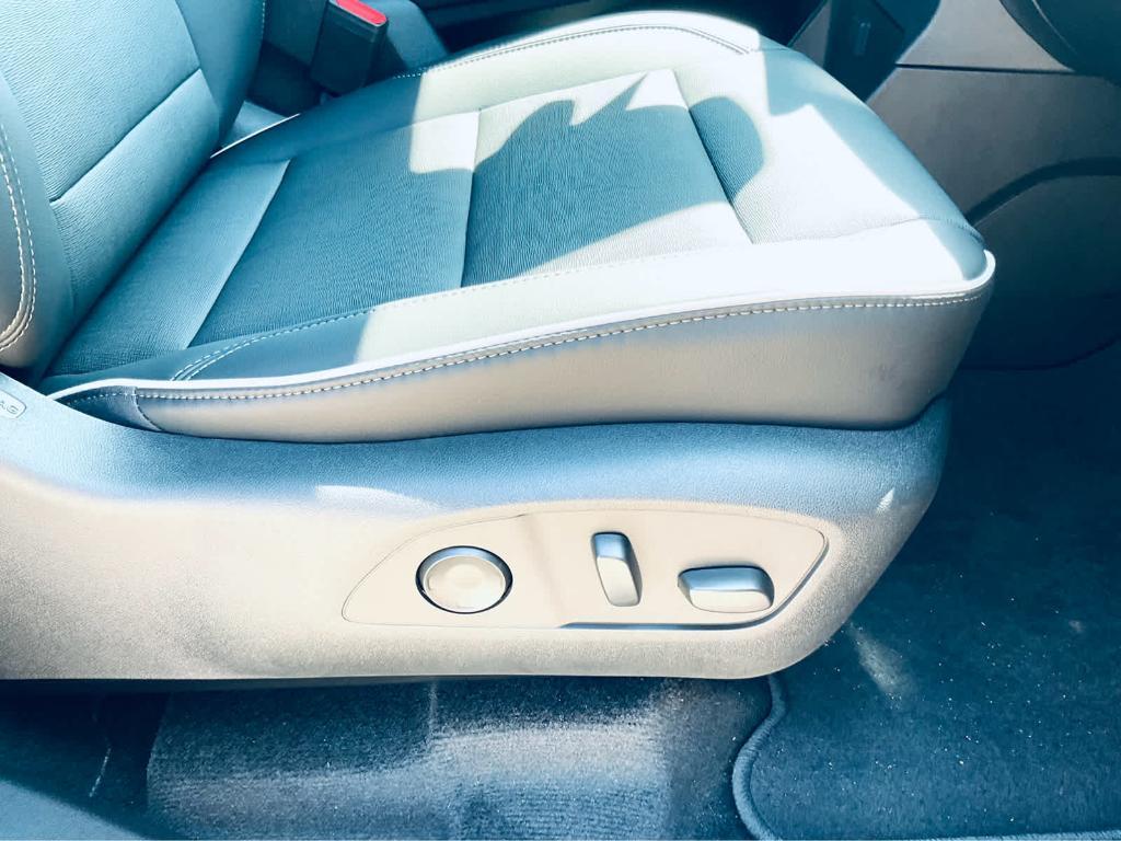 new 2025 Buick Enclave car, priced at $45,870