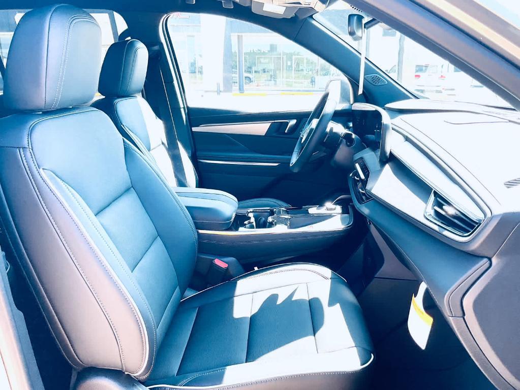 new 2025 Buick Enclave car, priced at $45,870