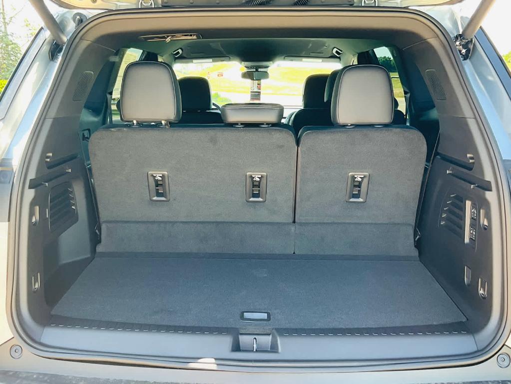 new 2025 Buick Enclave car, priced at $45,870