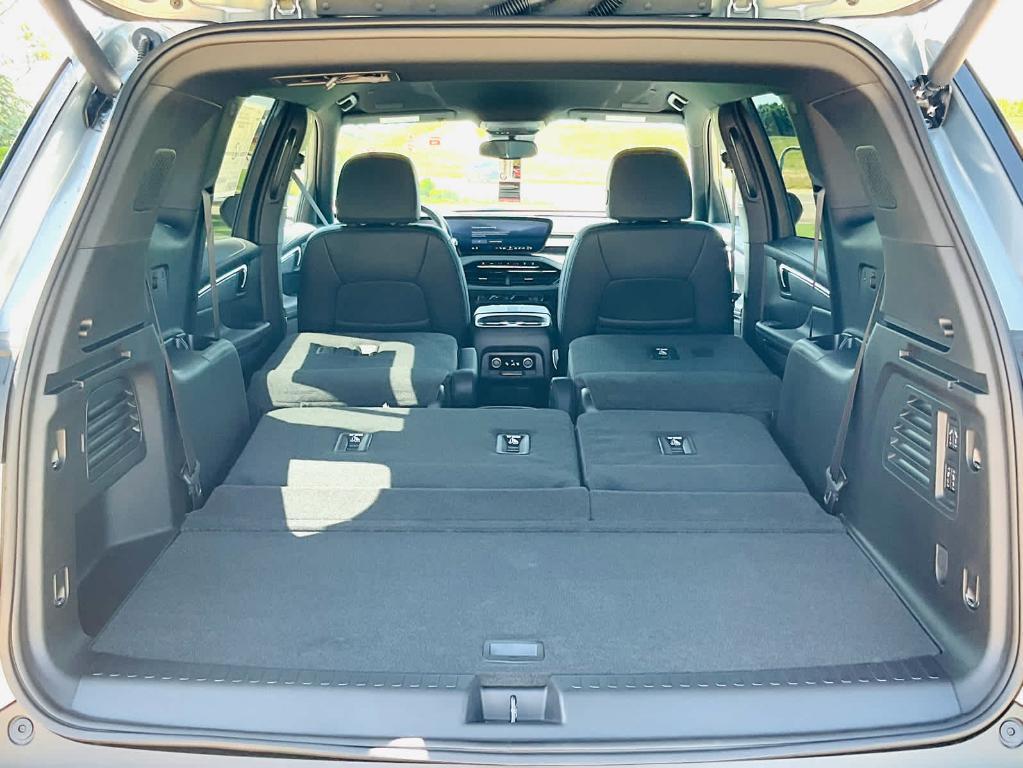 new 2025 Buick Enclave car, priced at $45,870