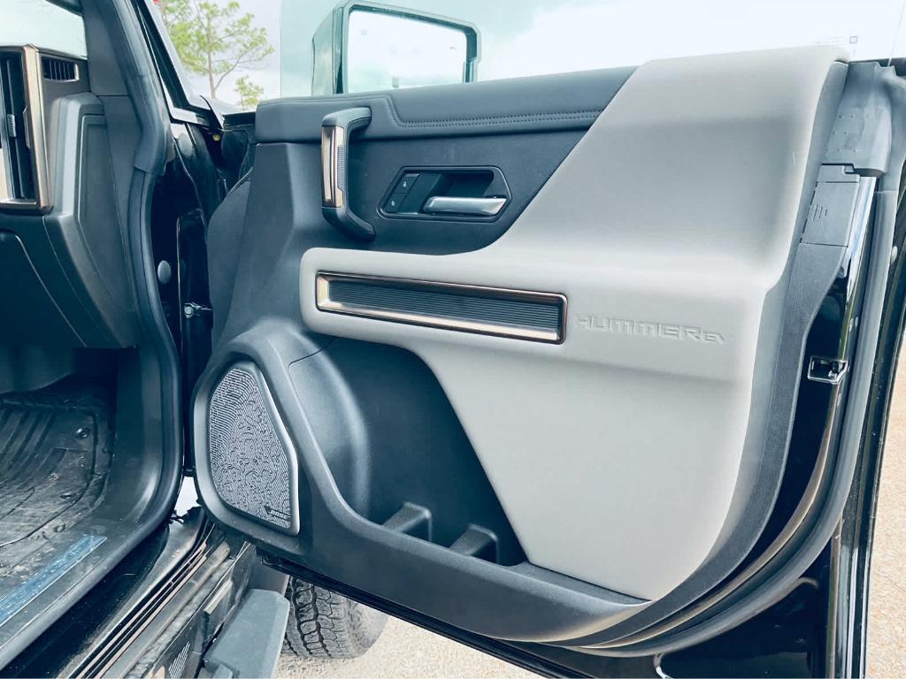 new 2025 GMC HUMMER EV Pickup car, priced at $91,380