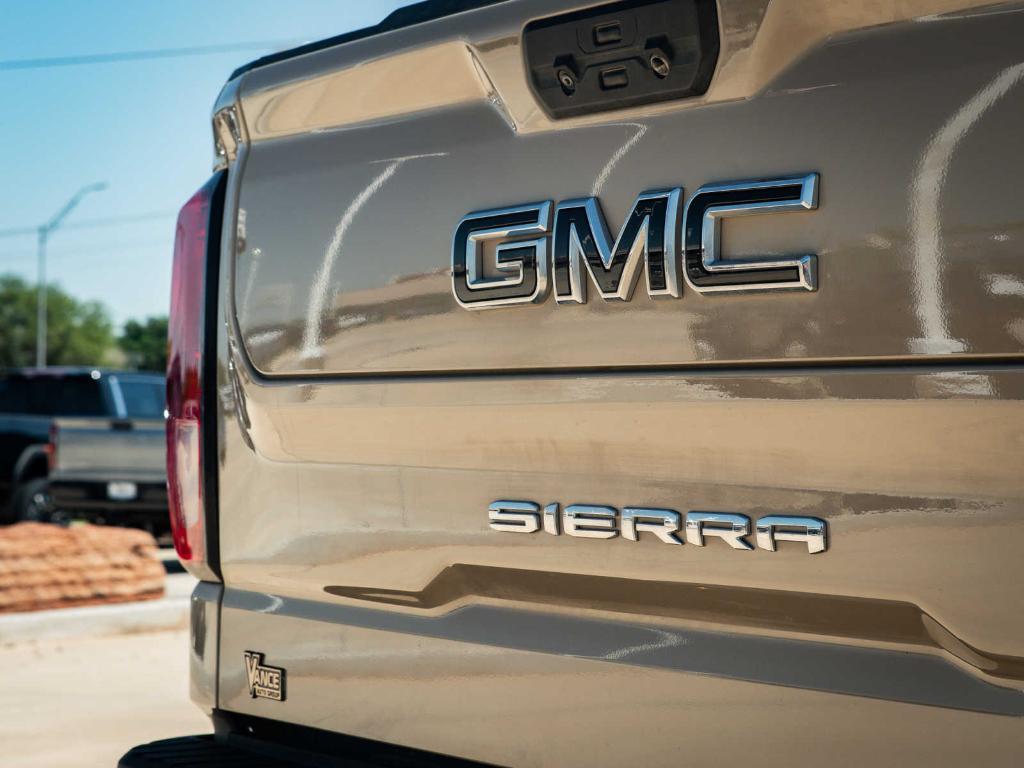 used 2022 GMC Sierra 1500 car, priced at $45,000