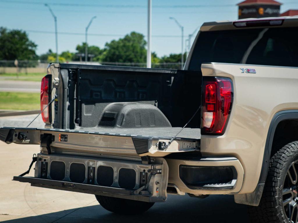 used 2022 GMC Sierra 1500 car, priced at $45,000