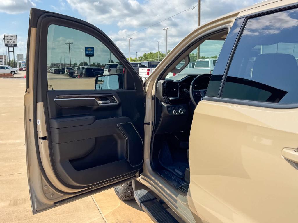 used 2022 GMC Sierra 1500 car, priced at $43,698