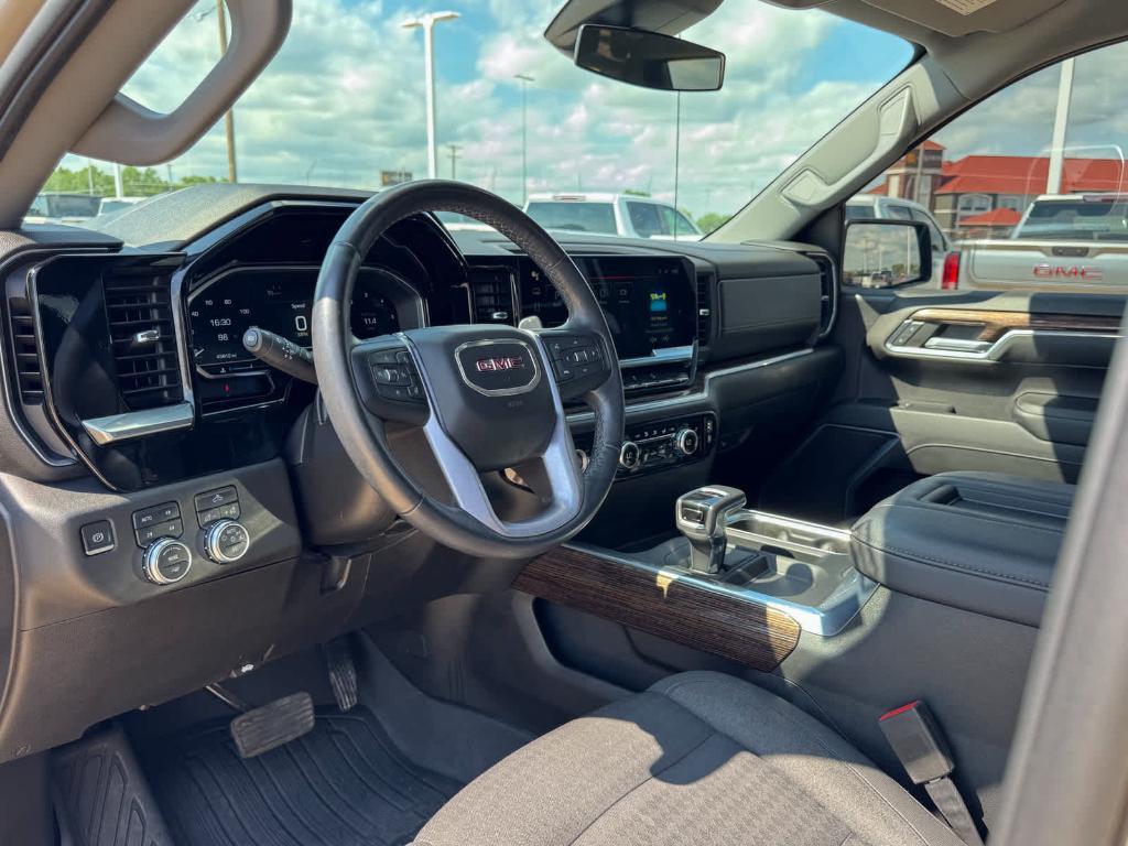 used 2022 GMC Sierra 1500 car, priced at $43,698