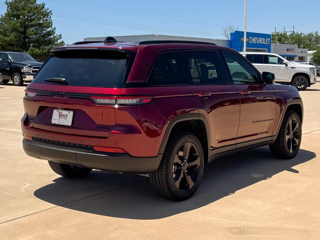 used 2025 Jeep Grand Cherokee car, priced at $43,995