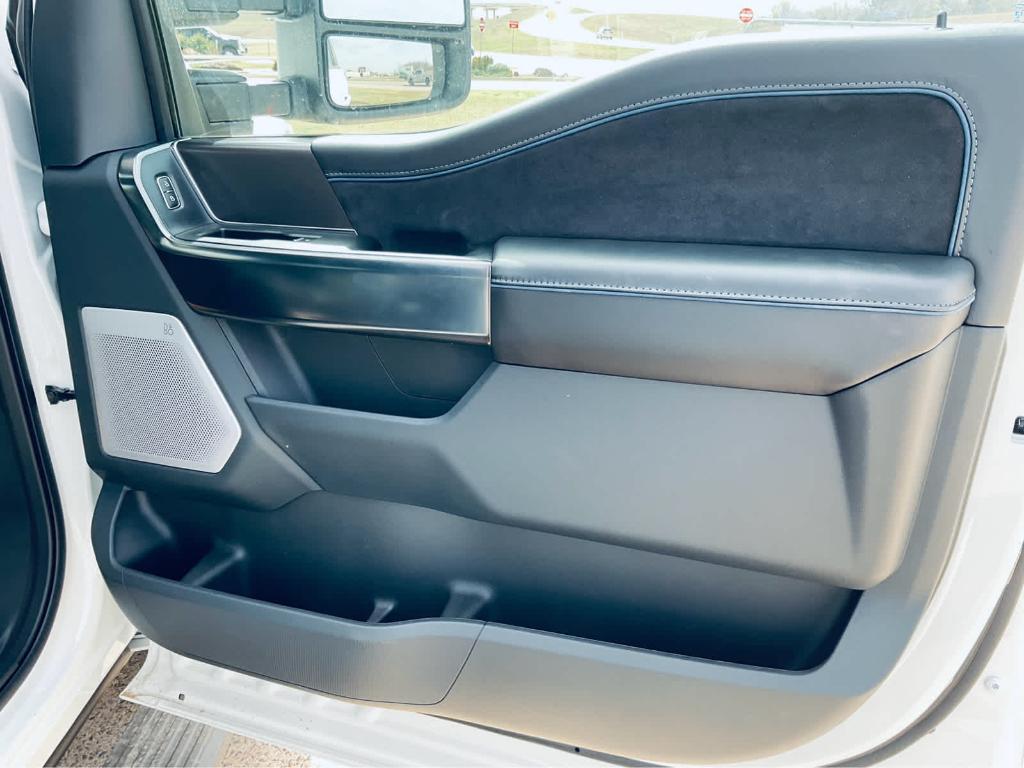 new 2025 Ford F-150 car, priced at $76,068