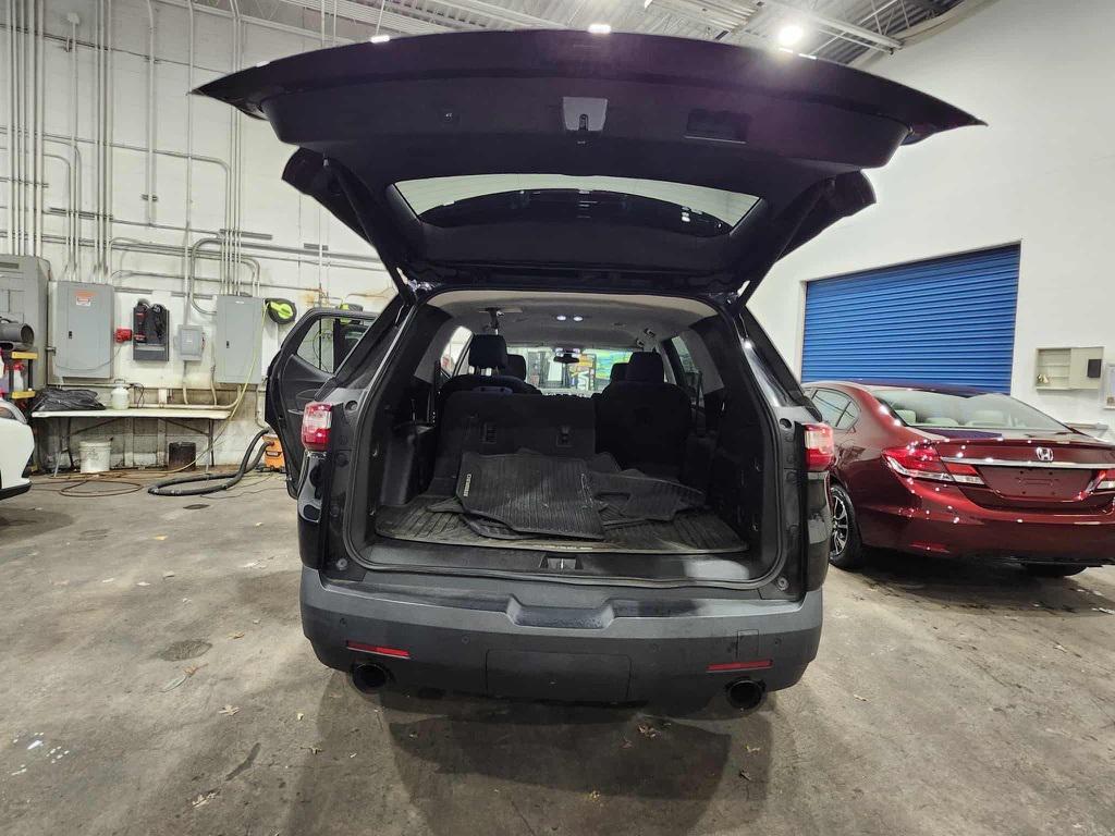used 2019 Chevrolet Traverse car, priced at $9,999