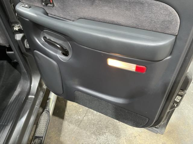 used 2002 Chevrolet Silverado 2500 car, priced at $14,999