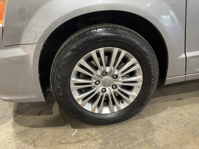 used 2013 Chrysler Town & Country car, priced at $5,999
