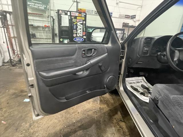 used 2000 Chevrolet S-10 car, priced at $8,499
