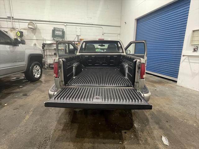 used 2000 Chevrolet S-10 car, priced at $8,499