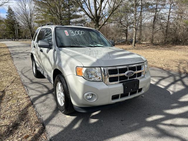 used 2009 Ford Escape car, priced at $3,000