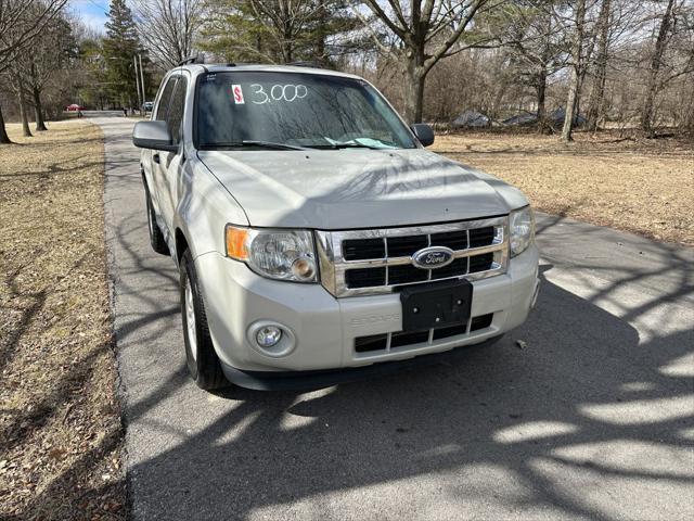 used 2009 Ford Escape car, priced at $3,000