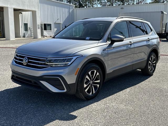 new 2024 Volkswagen Tiguan car, priced at $27,811