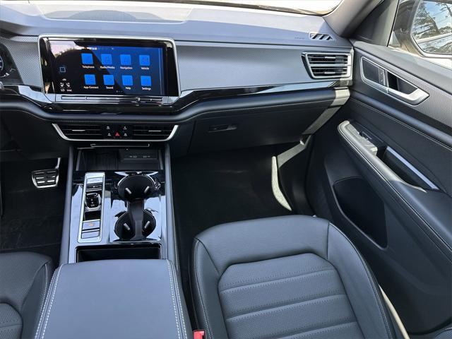 new 2025 Volkswagen Atlas Cross Sport car