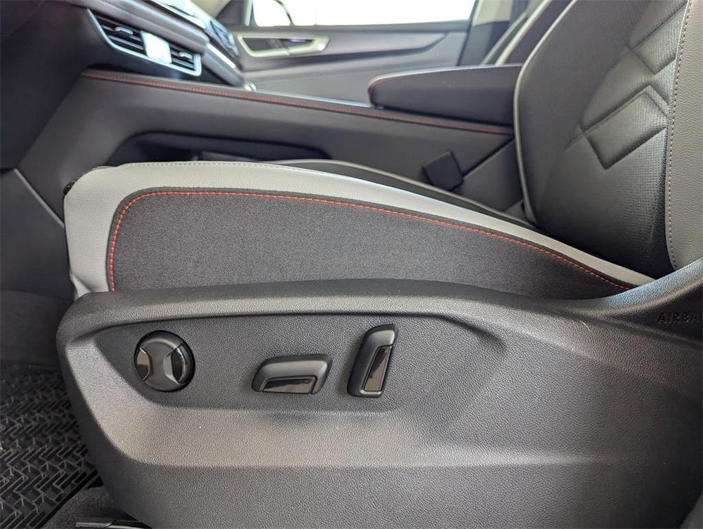 new 2025 Volkswagen Atlas car, priced at $46,146