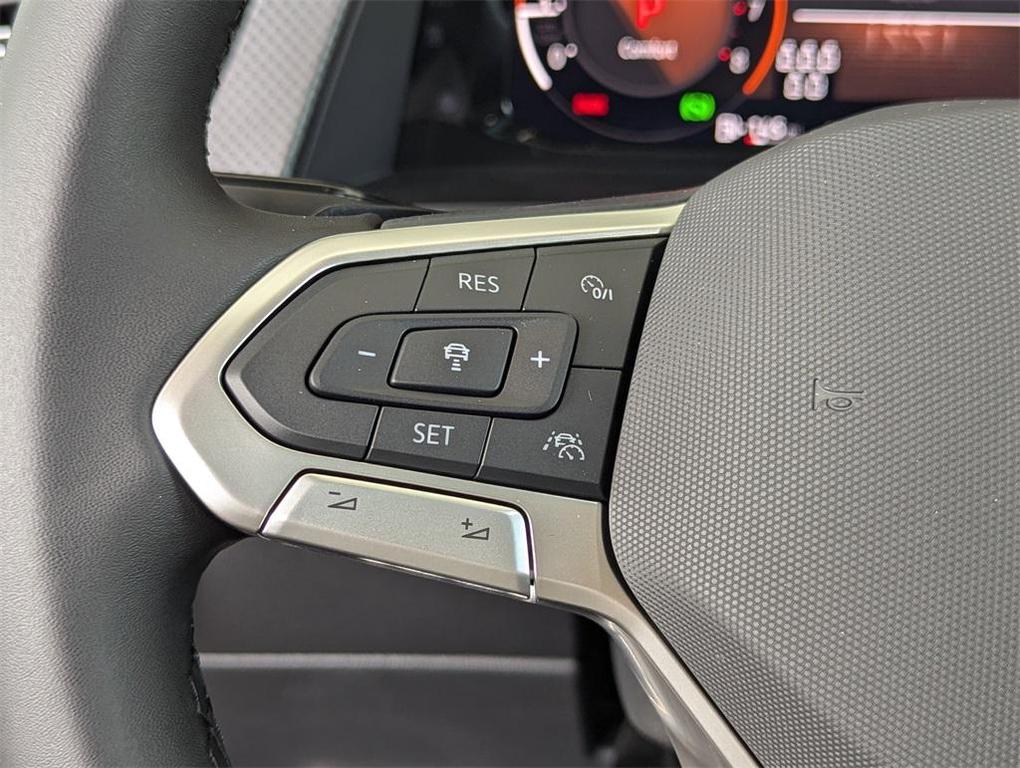 new 2025 Volkswagen Atlas car, priced at $46,146