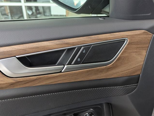new 2025 Volkswagen Atlas car, priced at $43,766