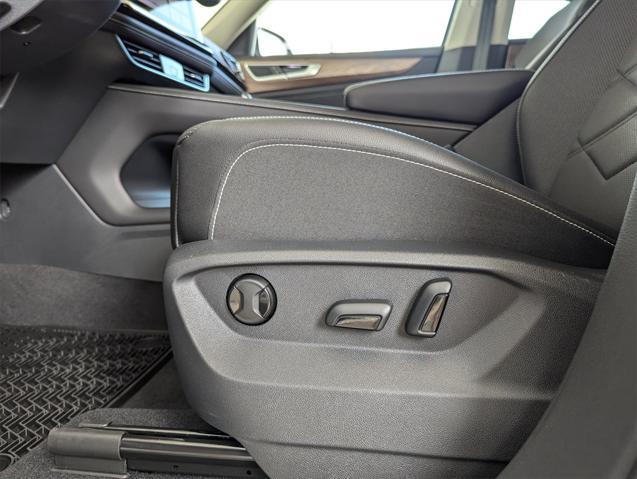 new 2025 Volkswagen Atlas car, priced at $43,766