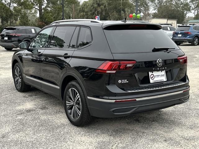 new 2024 Volkswagen Tiguan car, priced at $31,396