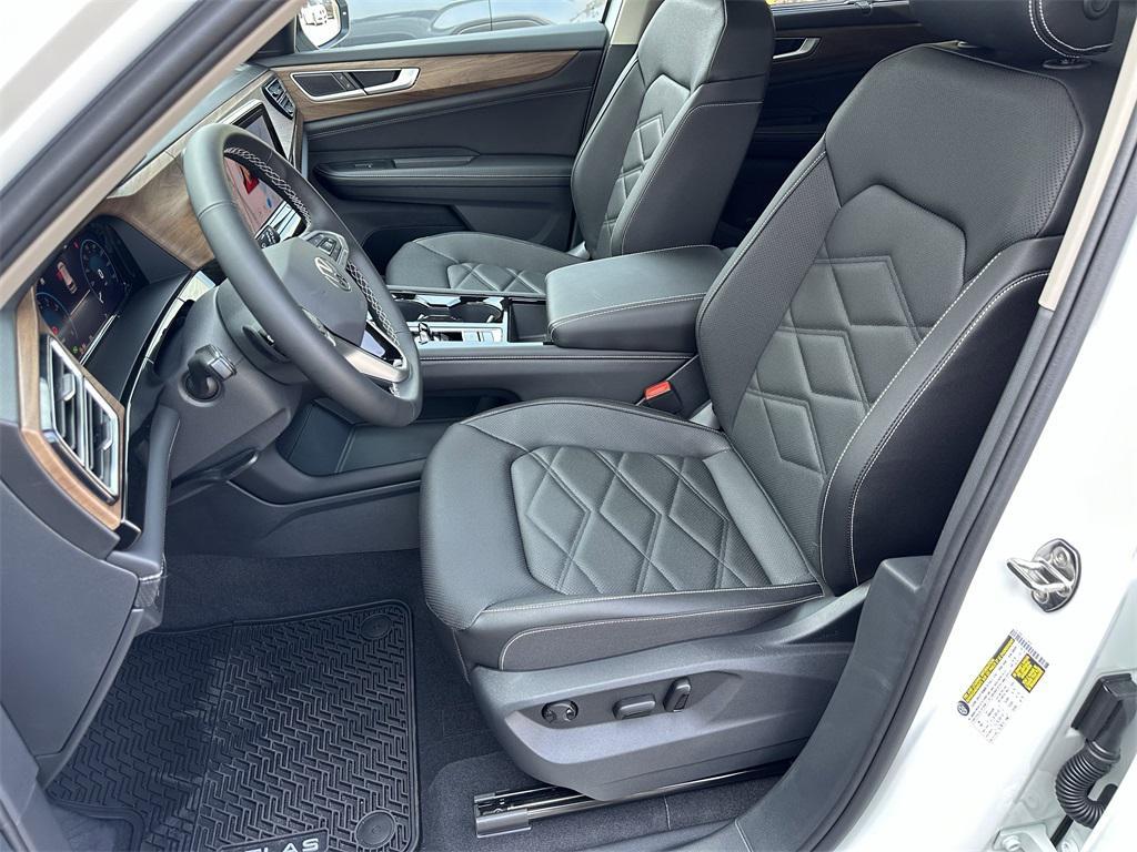 new 2025 Volkswagen Atlas car, priced at $42,766