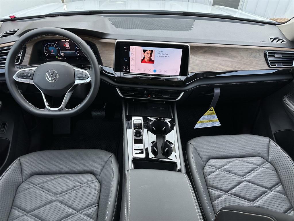 new 2025 Volkswagen Atlas car, priced at $42,766