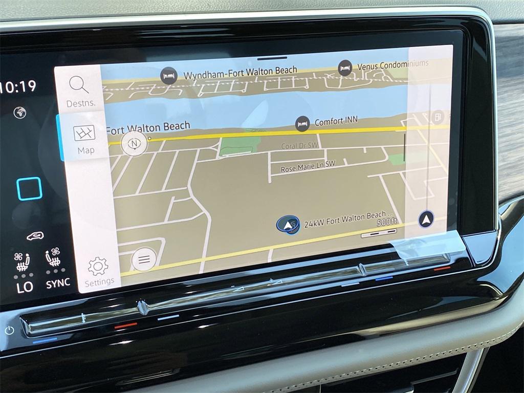 new 2025 Volkswagen Atlas car, priced at $52,290