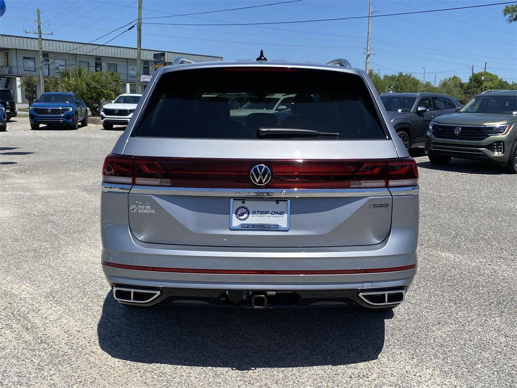 new 2025 Volkswagen Atlas car, priced at $52,290