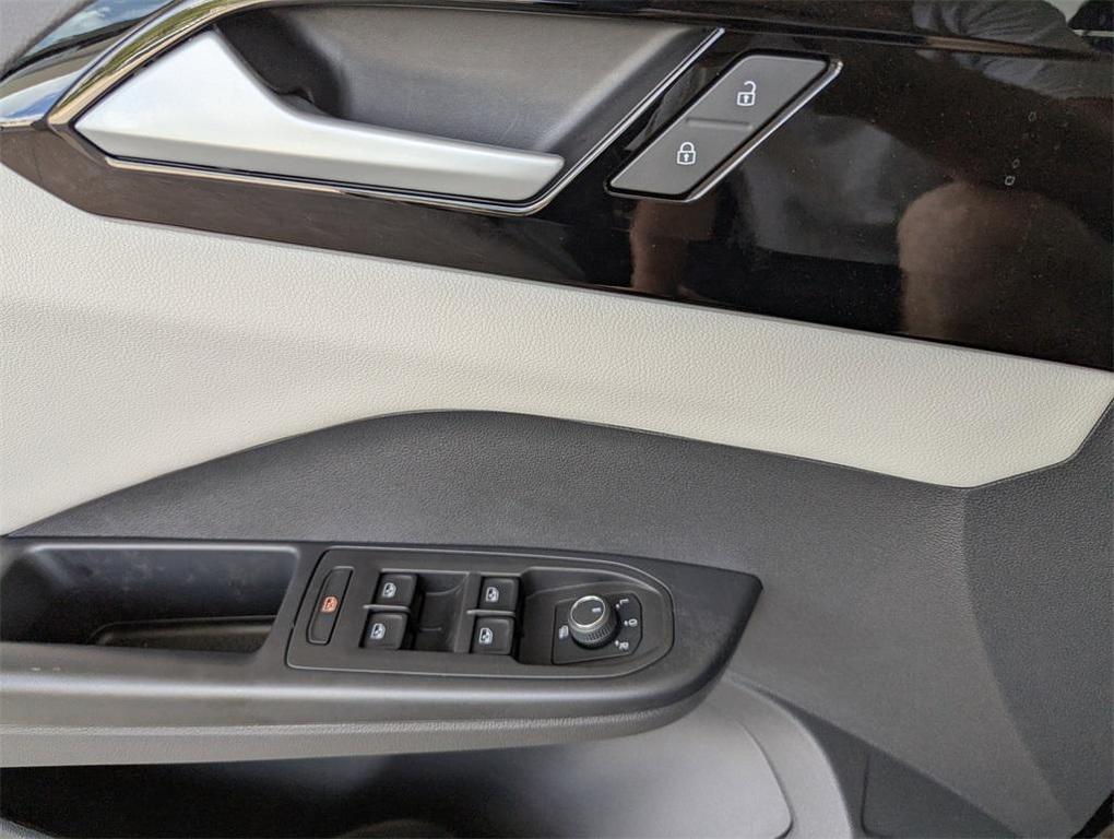 new 2025 Volkswagen Taos car, priced at $29,886