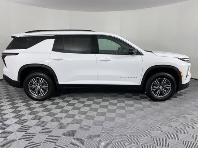 used 2024 Chevrolet Traverse car, priced at $38,699