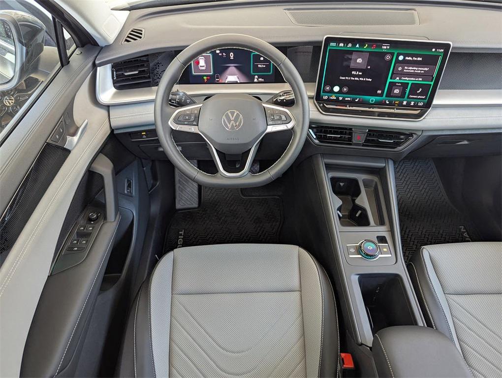 new 2025 Volkswagen Tiguan car, priced at $35,591