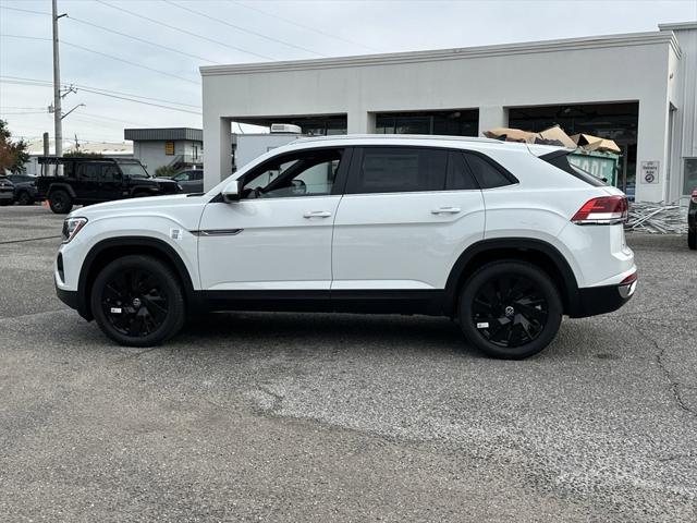 new 2025 Volkswagen Atlas Cross Sport car, priced at $40,905