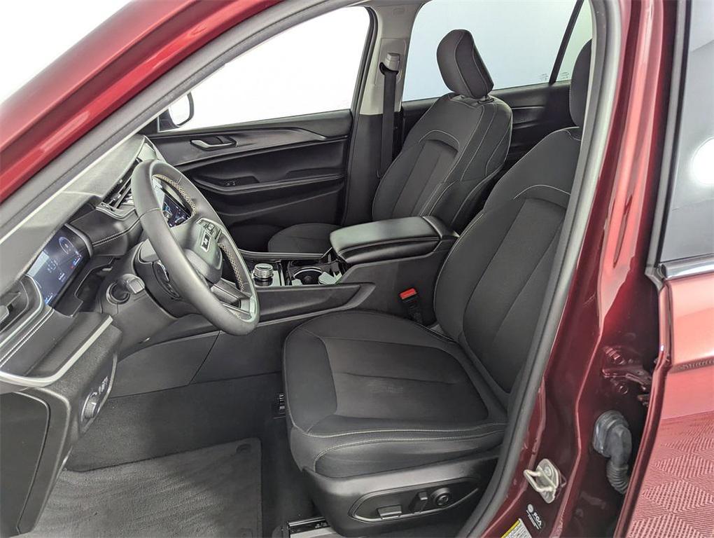 used 2023 Jeep Grand Cherokee L car, priced at $25,515