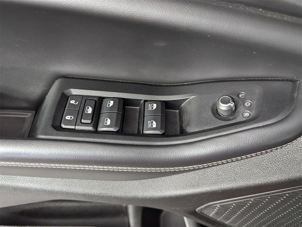 used 2023 Jeep Grand Cherokee L car, priced at $25,515