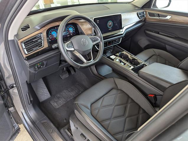 used 2025 Volkswagen Atlas car, priced at $40,988
