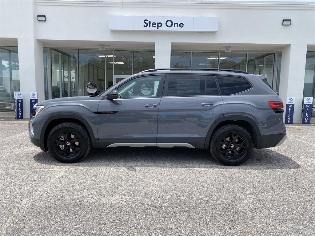 new 2025 Volkswagen Atlas car, priced at $46,601